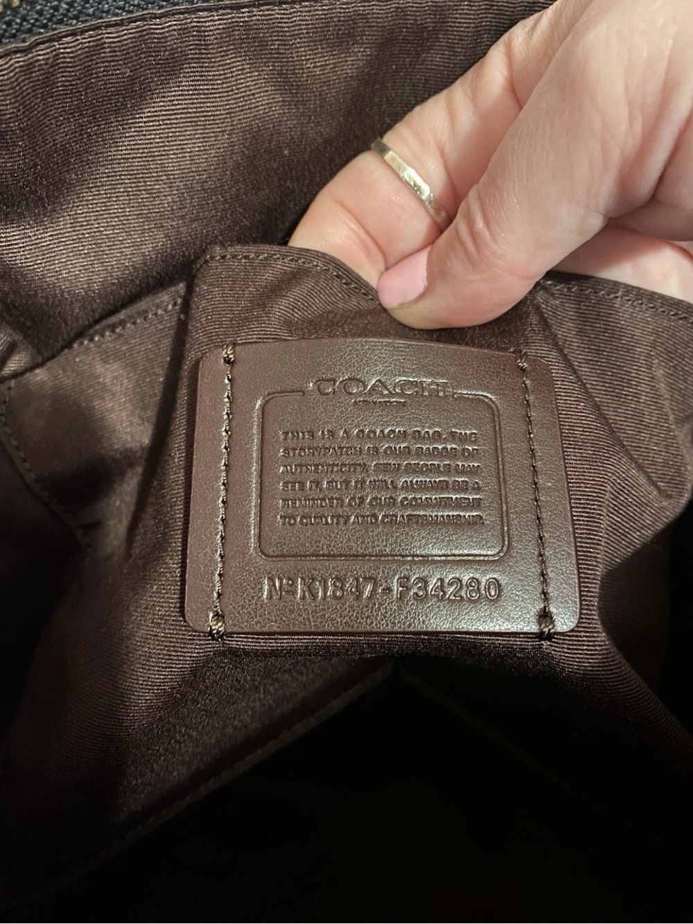 Coach Black Leather Shoulder Bag with Signature Brown Pocket and Gold Hardware - Picture 4 of 9